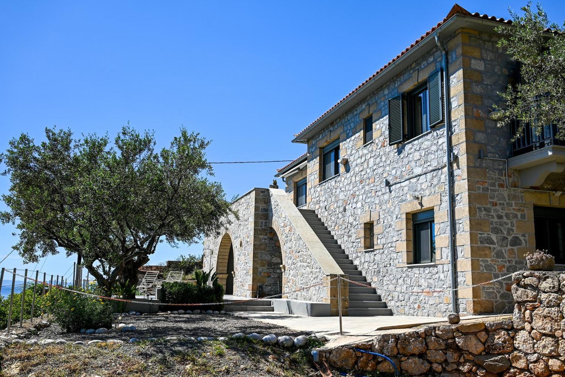 Villa Athina'S Stone House In Kardhamili Exterior foto